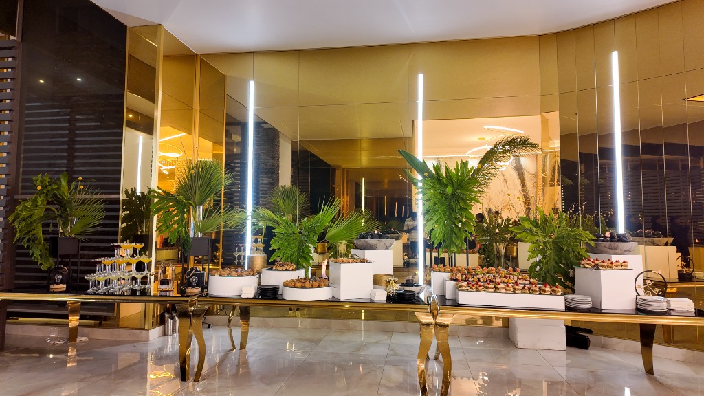 Commercial and Institutional Catering